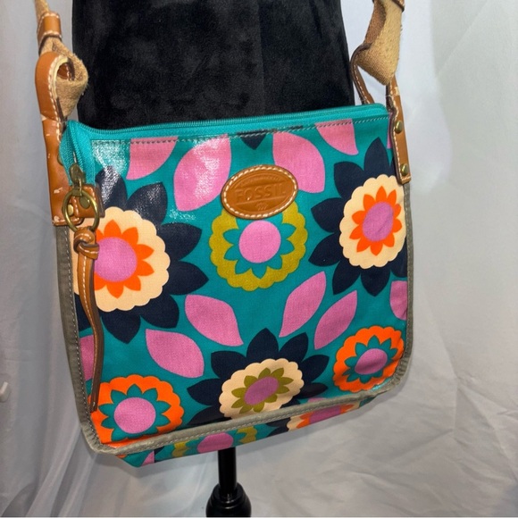 2/$30 Fossil Women's Floral Teal Crossbody Bag - Picture 1 of 12